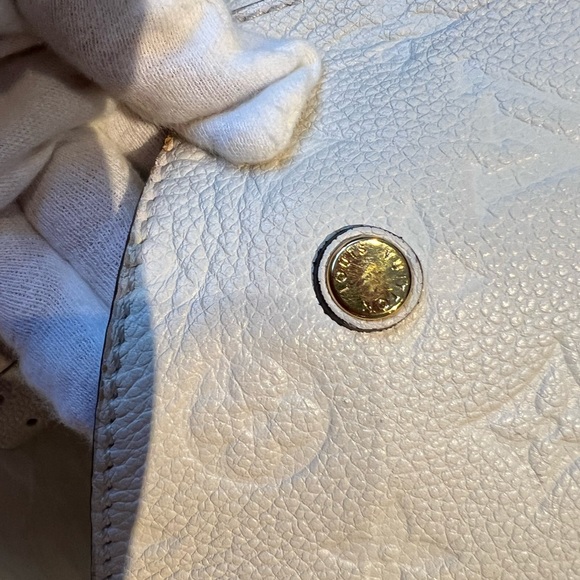 Louis Vuitton Montaigne Impreinte leather - Picture 9 of 15